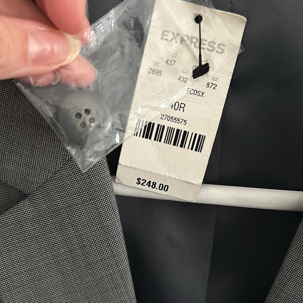 Express Light Gray 2 Button Blazer NWT 40R - Picture 5 of 13